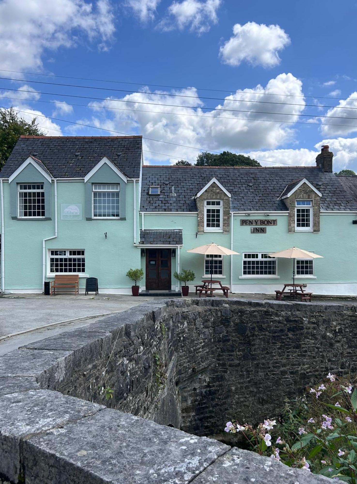 Penybont Restaurant + Inn Carmarthen Exterior foto